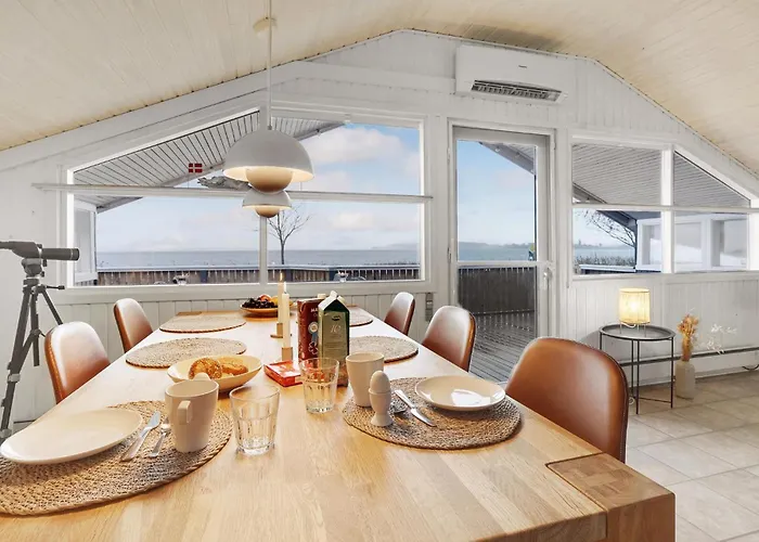Holiday home Three-bedroom In